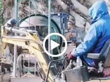 小型挖掘機現場幹活視頻，客戶實拍
